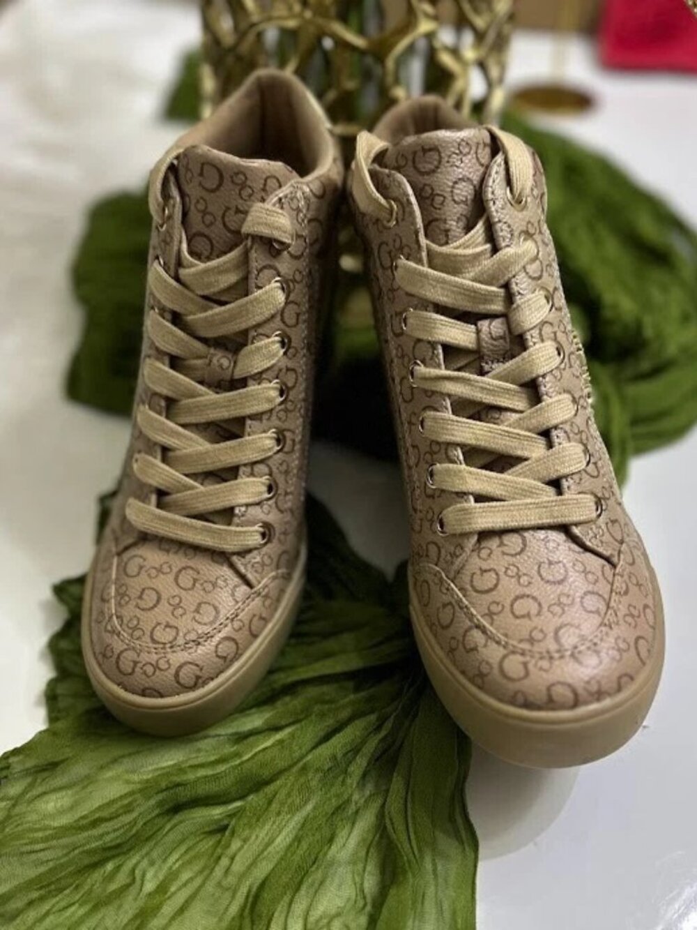 Guess Monogram Caramel Brown Boats Size: 7.5